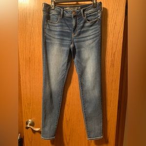 American Eagle Medium Wash Superstretch Jegging size 10